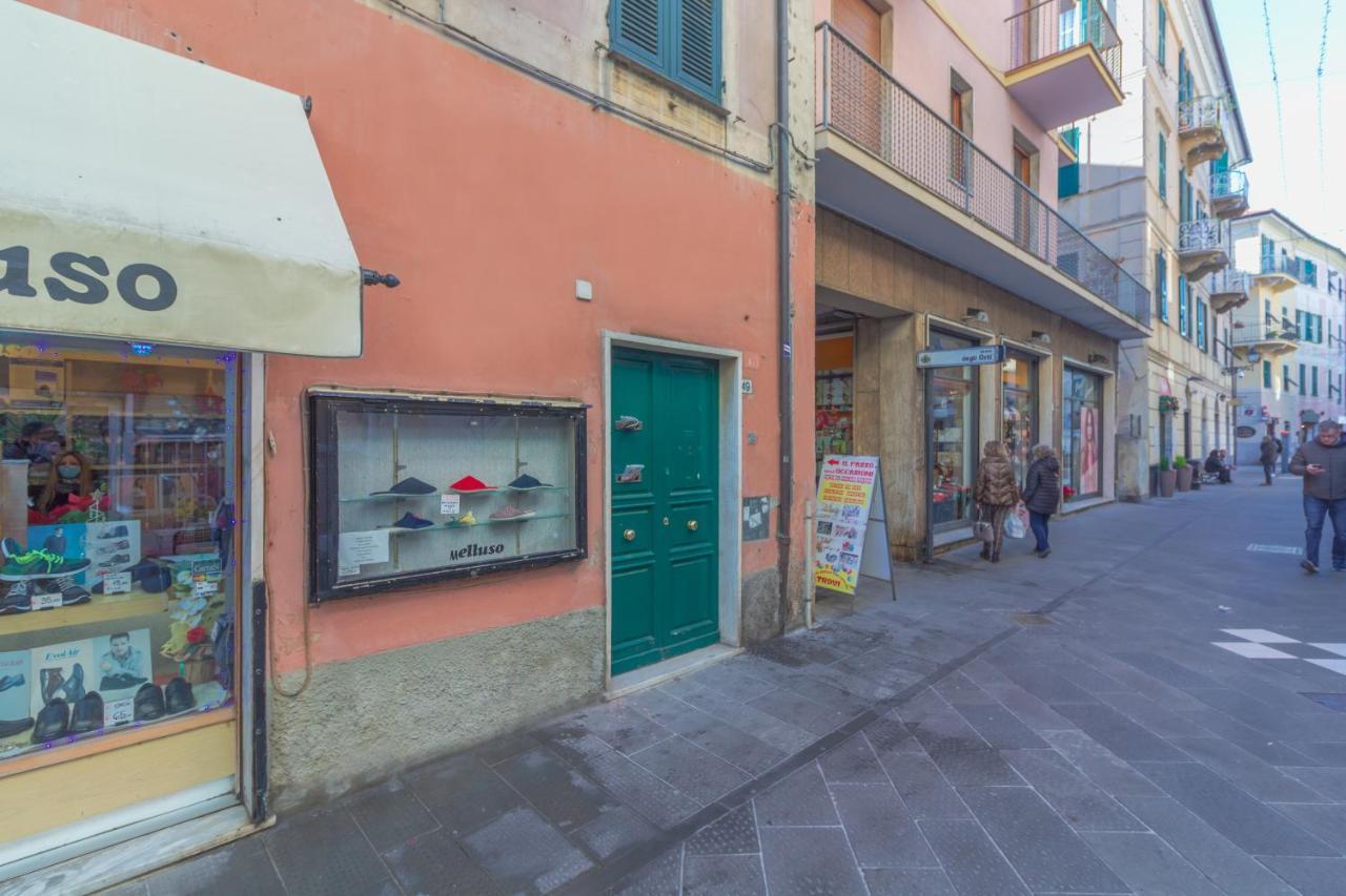 Casa Di Ale E Fra Comoda In Centro E A Pochi Passi Dalla Spiaggia Rapallo Exterior foto